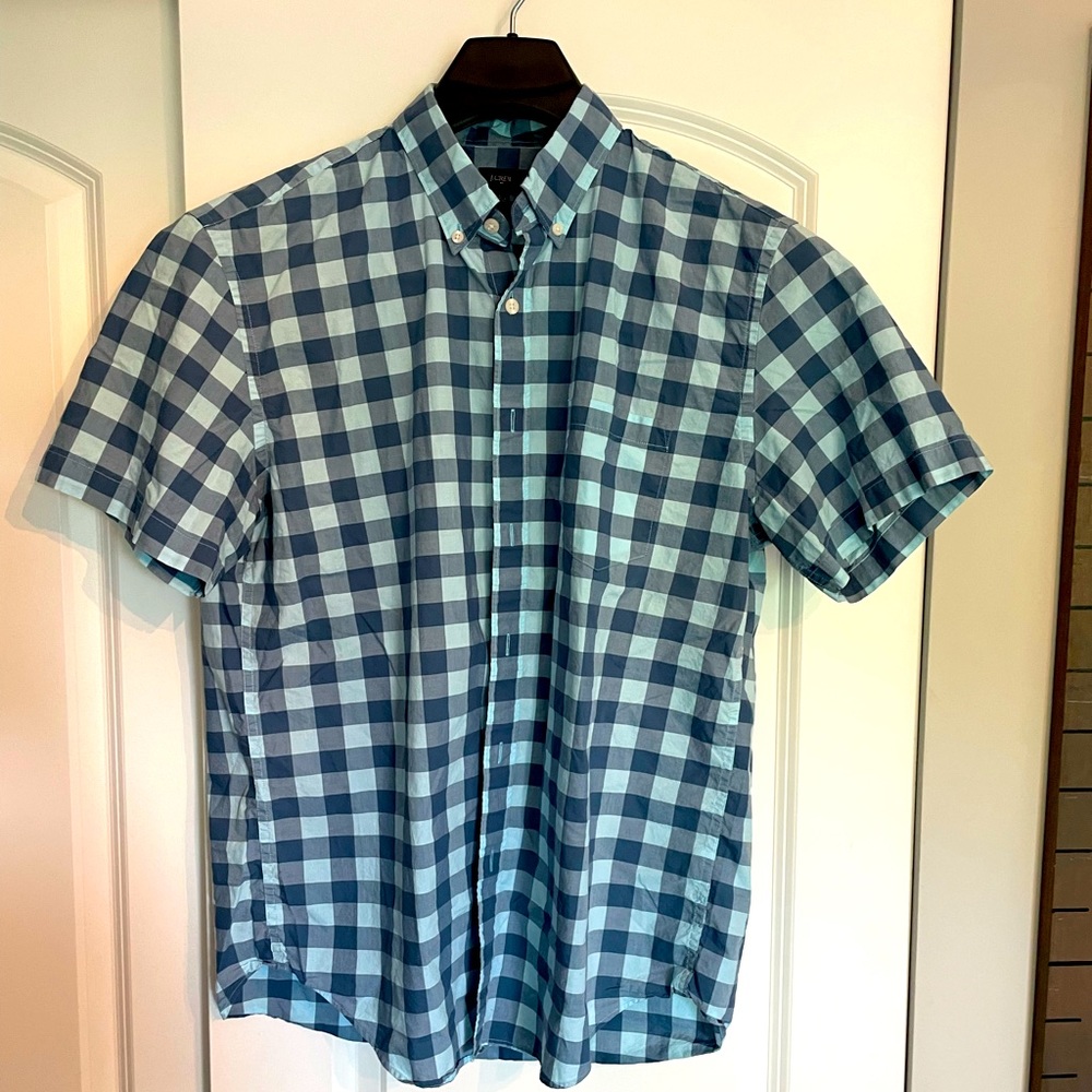 J.Crew Mens short sleeve shirt. Size large